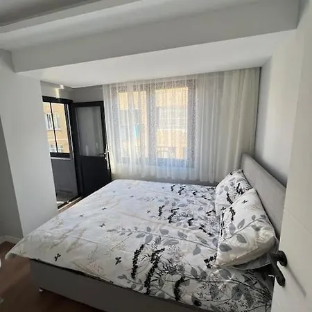 Zeytinburnu Merkezi Konumda, Sifir Daire & Esyalar